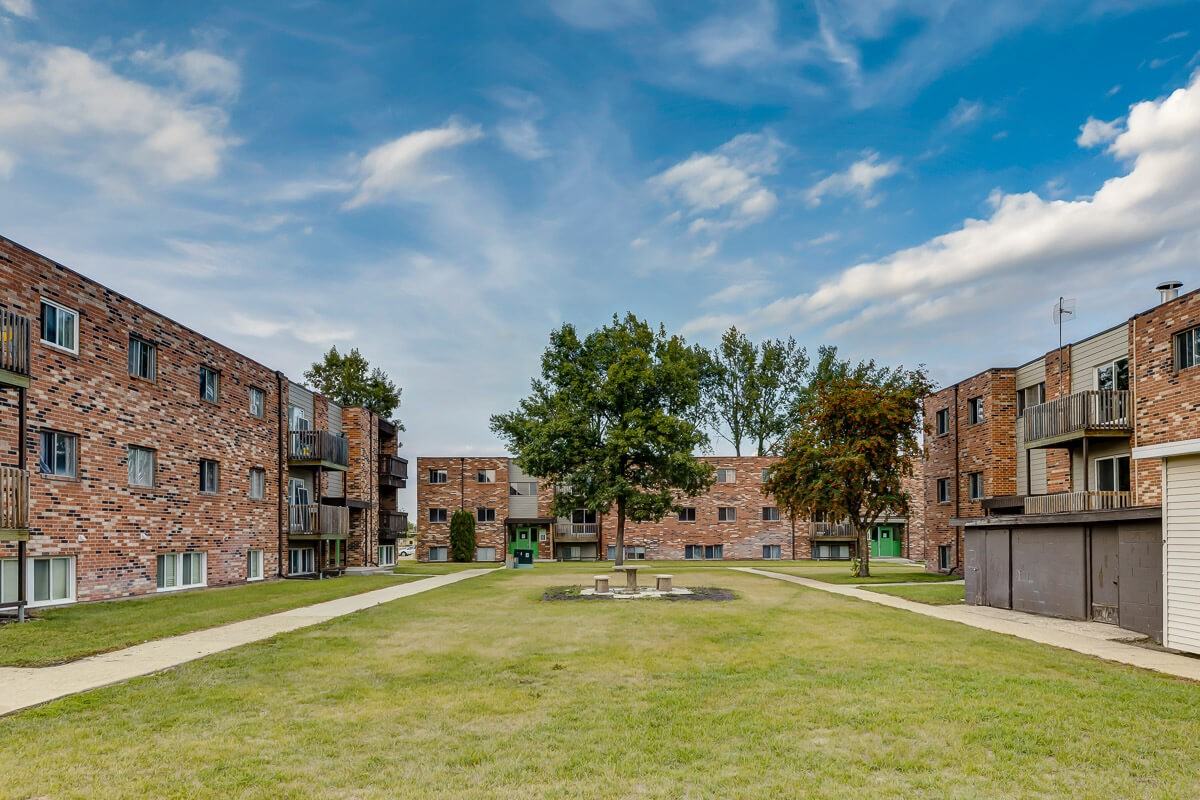 Prince Andrew Apartments - Photo 3 of 18