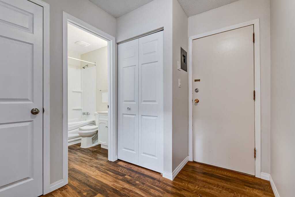 Prince Andrew Apartments - Photo 7 of 18