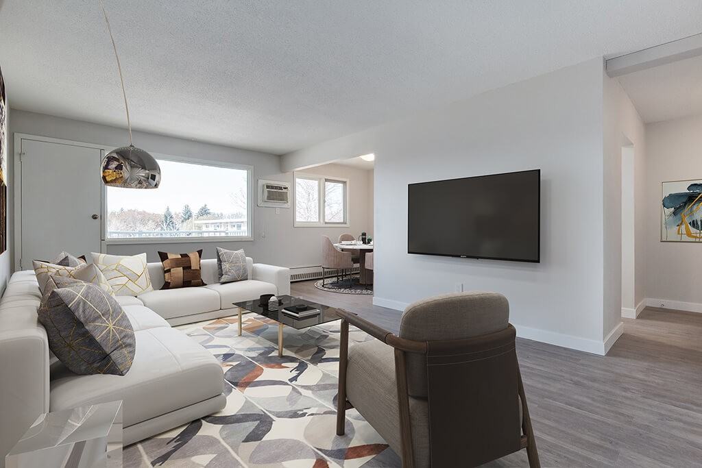 MacKenzie Manor - Photo 3 of 20