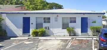 featured image of 809 20th St #15