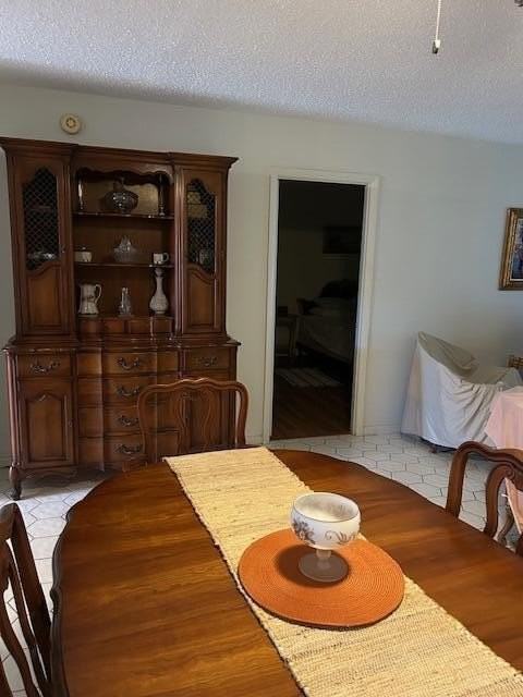 221 Lake Meryl Dr - Photo 6 of 31