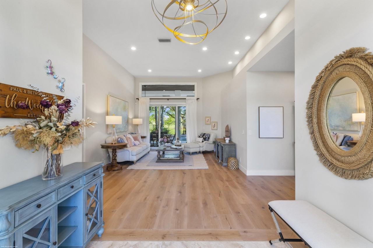 15611 Milan Ct - Photo 6 of 50