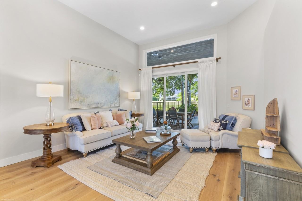 15611 Milan Ct - Photo 7 of 50