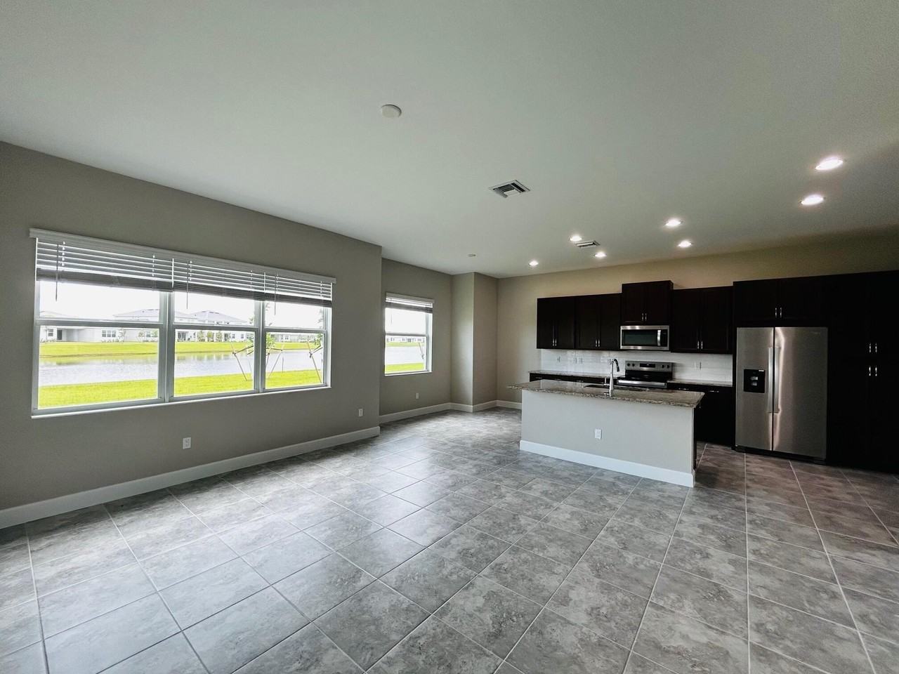 5468 Pecan Dr - Photo 7 of 50