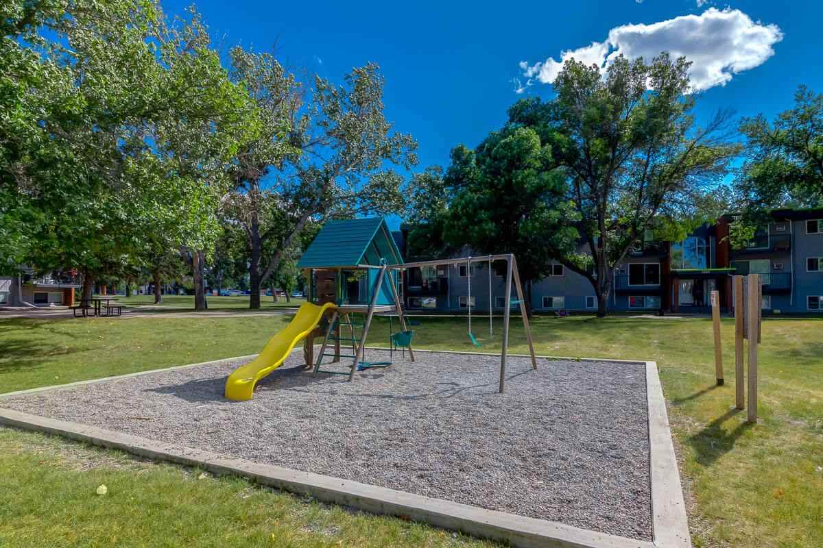 Flamborough Garden - Photo 3 of 37