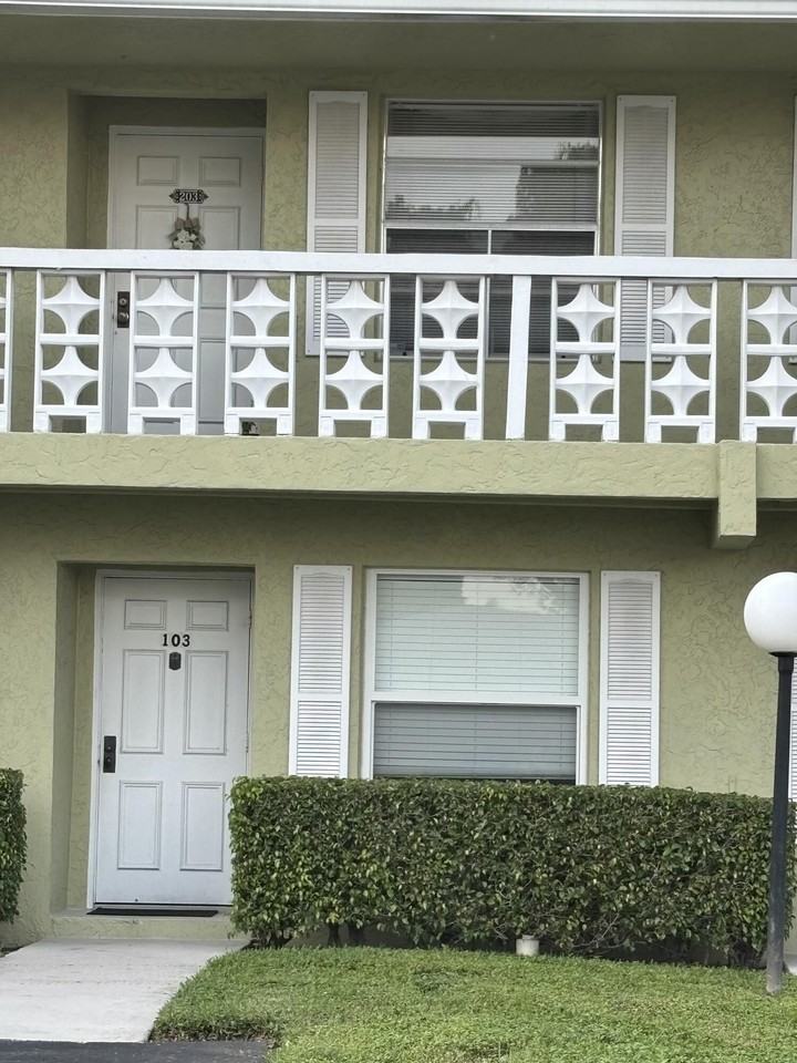 1141 Calamondin Ter #203 - Photo 2 of 28