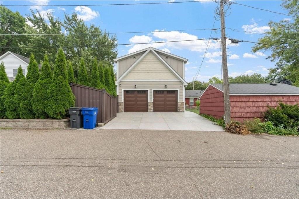 263 Lexington Pkwy S - Photo 5 of 50