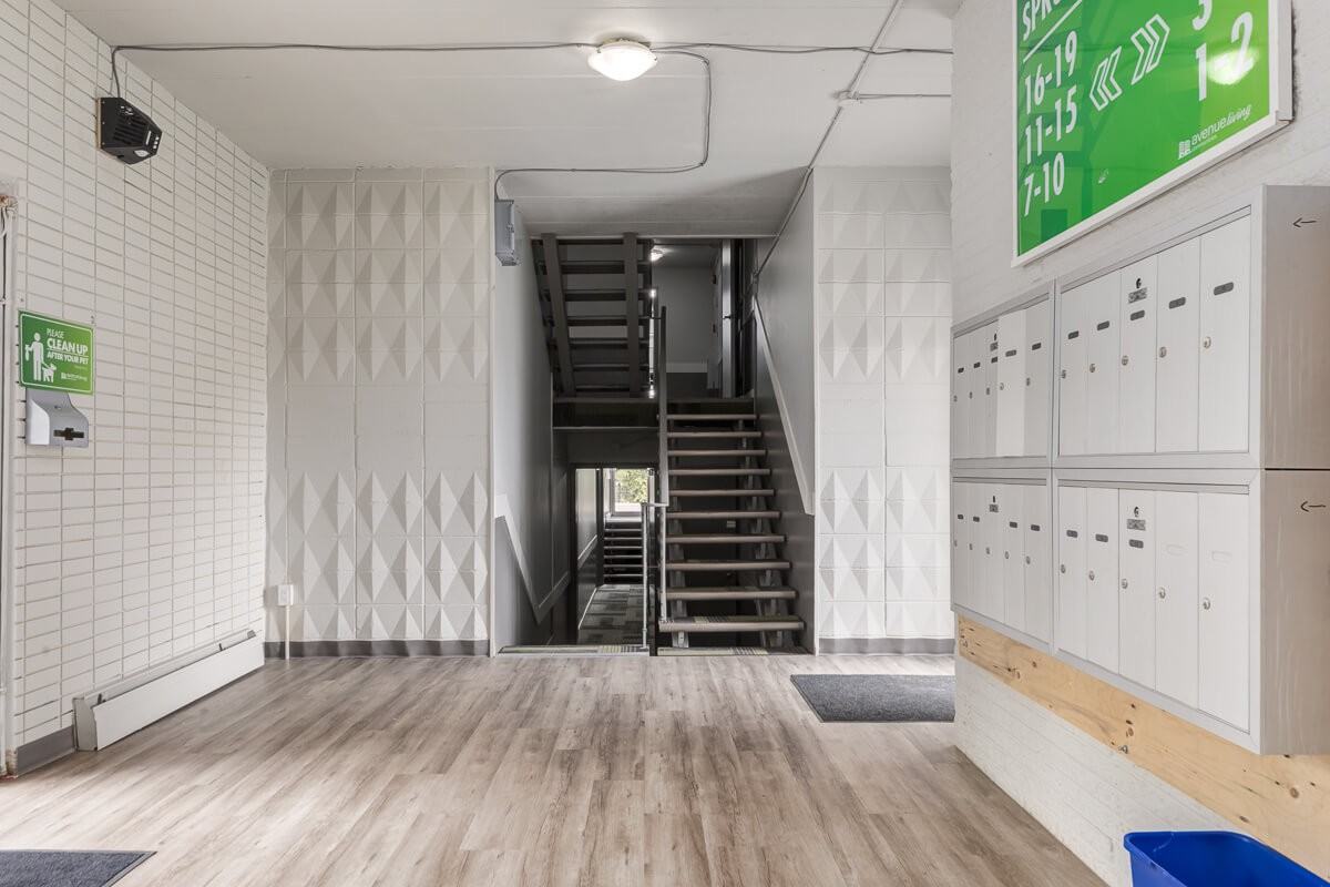 Spruce Manor - Photo 7 of 11