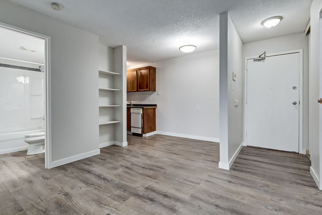 St. James Place - Photo 6 of 27