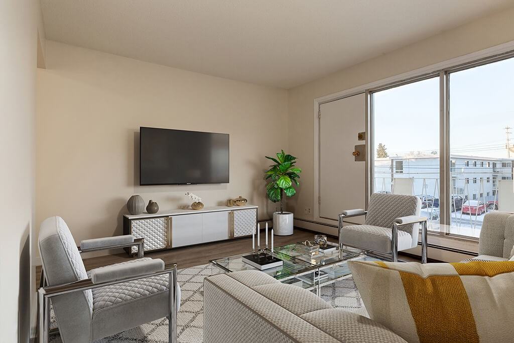 Merle Manor - Photo 2 of 21