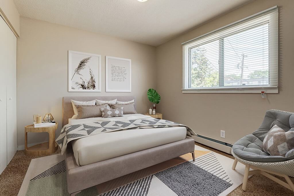 Charles Manor - Photo 2 of 19