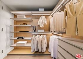 featured image of 2025 Avenue Of The Stars #1406