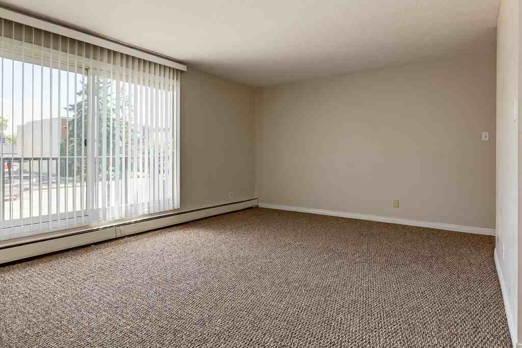 Parklane Gardens - Photo 7 of 25