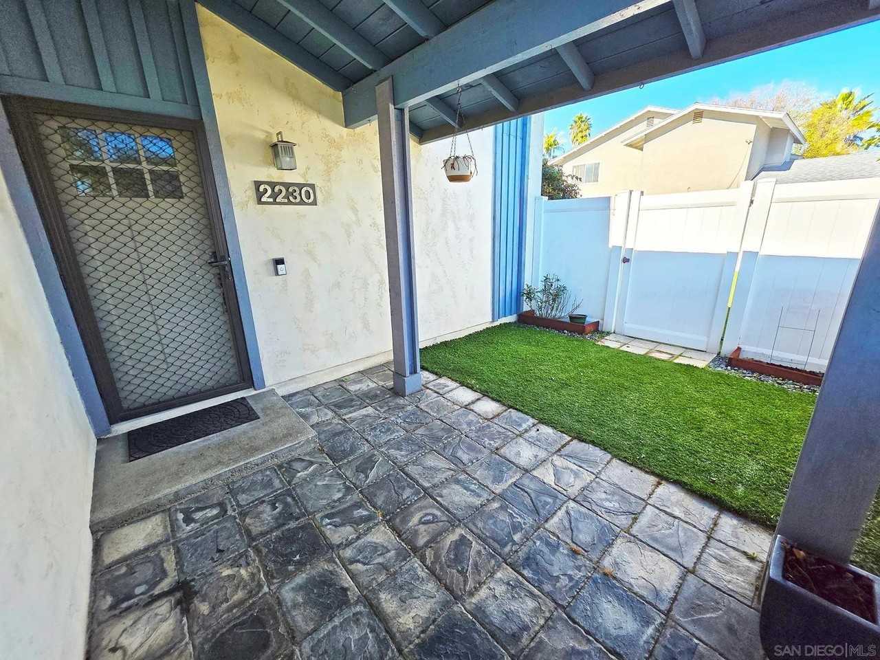 2230 Ledgeview Ln - Photo 6 of 29