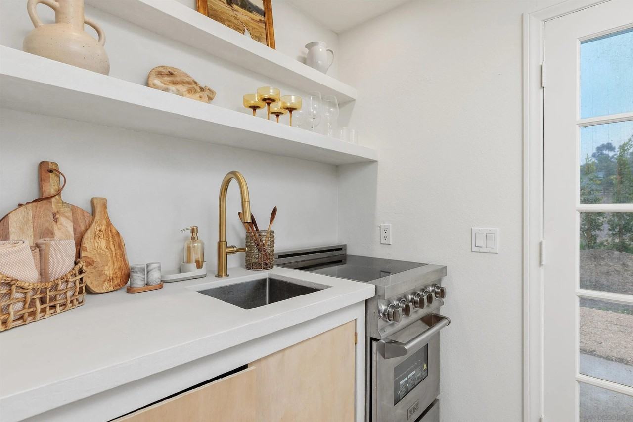 6631 Lago Lindo - Photo 7 of 14