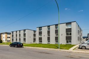 featured image of 27 Vaughn St