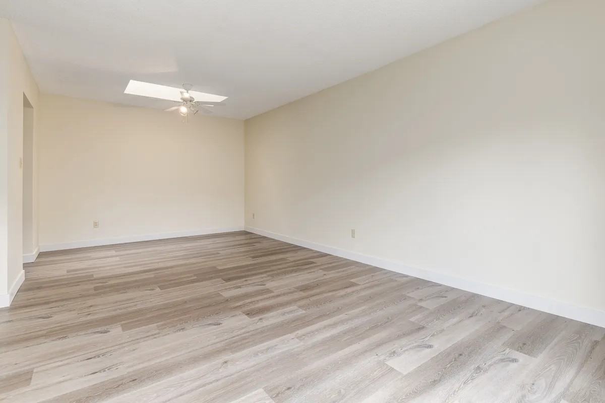 Huntington Townhomes - Photo 4 of 36