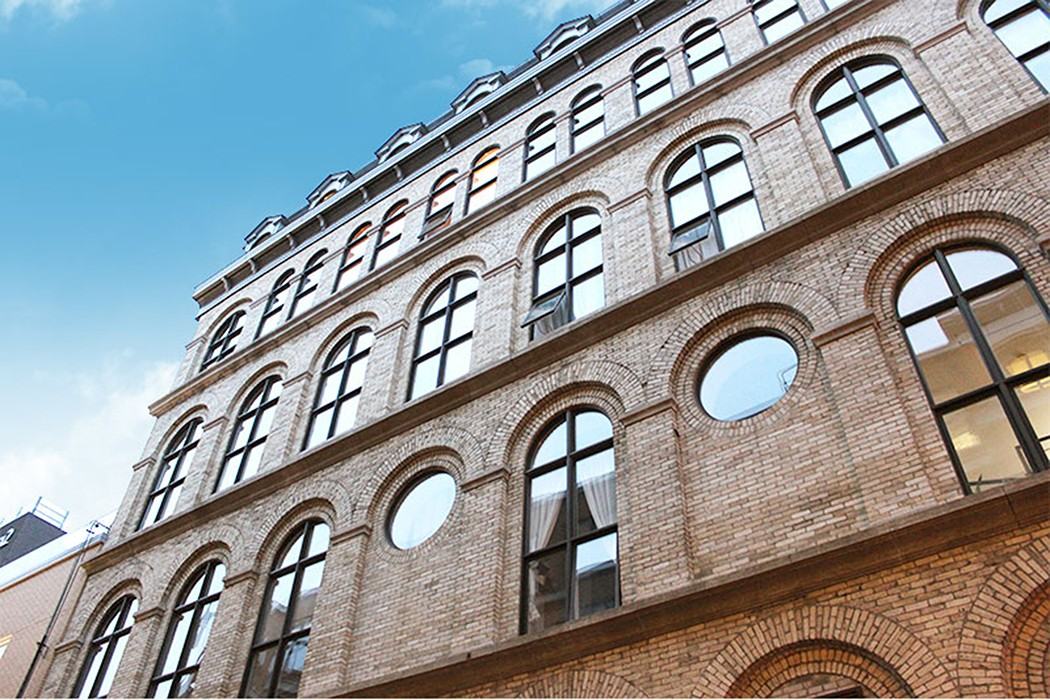 570 Charest Est - Photo 2 of 35