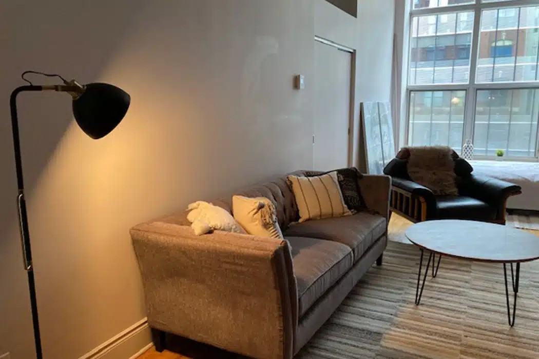 570 Charest Est - Photo 7 of 35