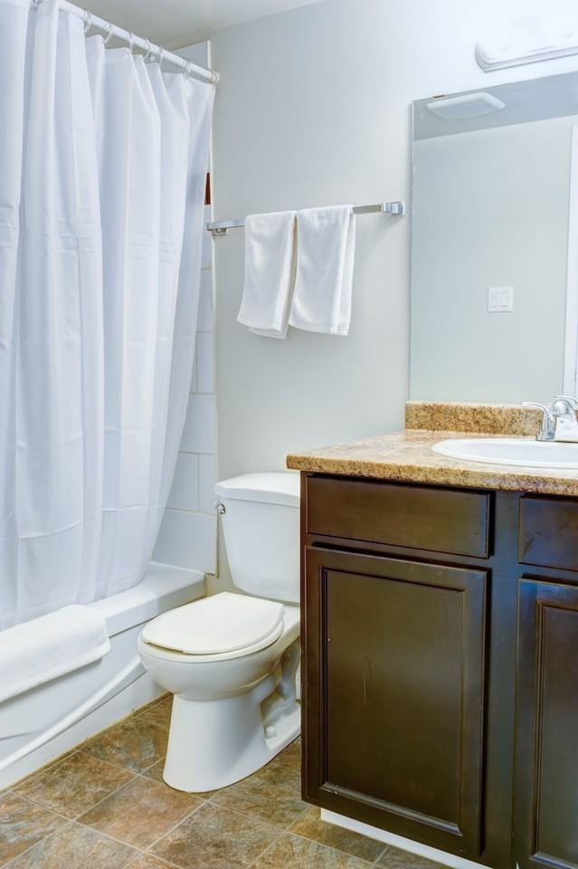 Skyview Apartments - Photo 4 of 4