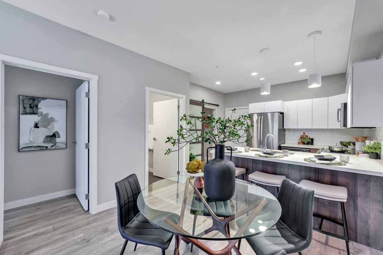 Centennial Court Apartments - Photo 6 of 33