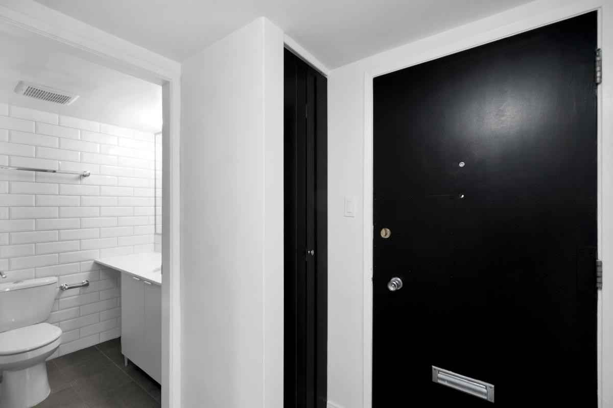 1100 Harwood condos - Photo 6 of 20