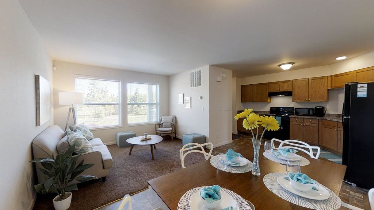 King Edward Apartments - Photo 4 of 15