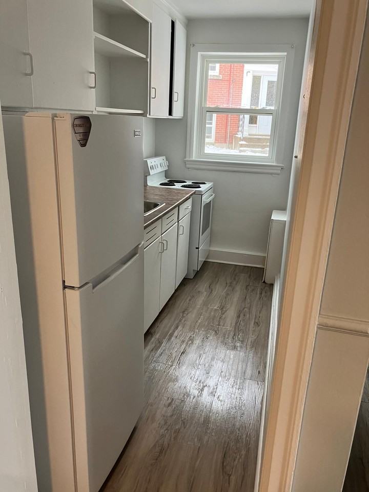 Carling Court - Photo 3 of 8