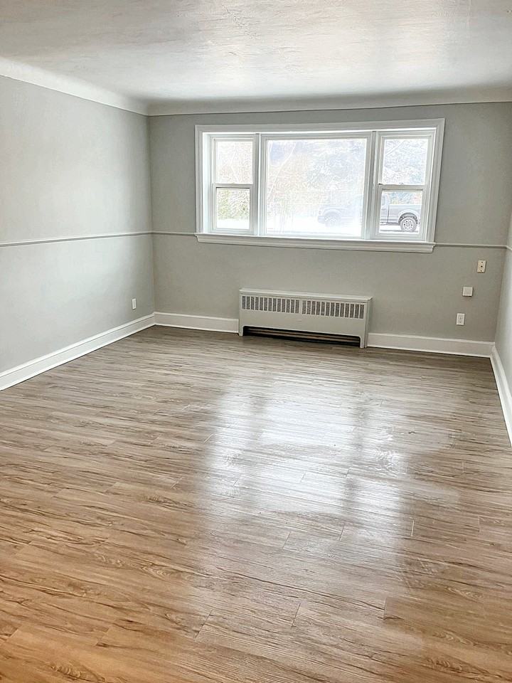 Carling Court - Photo 7 of 8