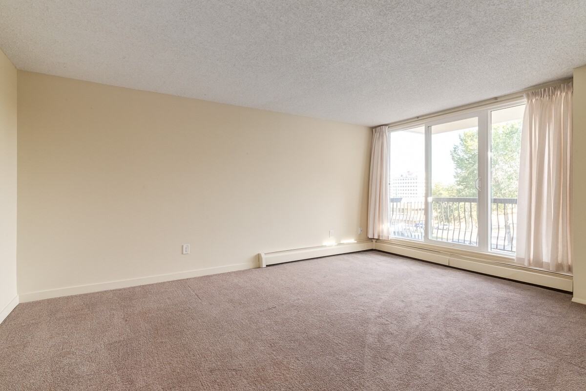 Elkwater Apartments - Photo 4 of 33