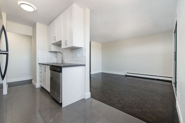 1619-1625 Dufferin Street - Photo 4 of 11