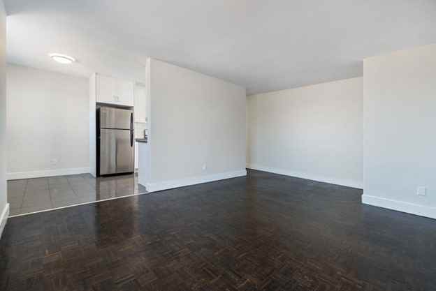 1619-1625 Dufferin Street - Photo 5 of 11