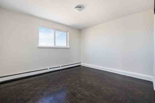 1619-1625 Dufferin Street - Photo 7 of 11