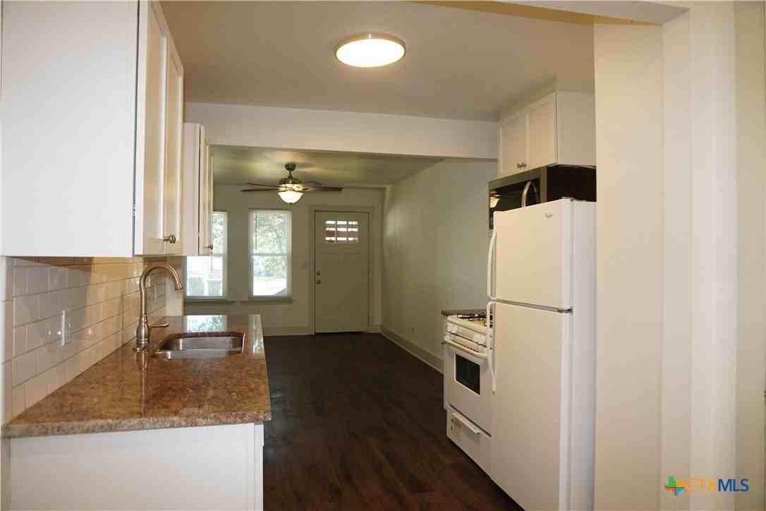 1019 Haynes St - Photo 7 of 28