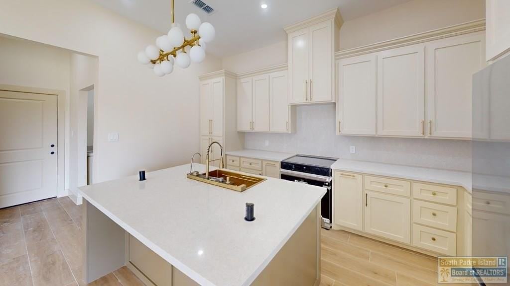 2931 Juan Castillo - Photo 5 of 47