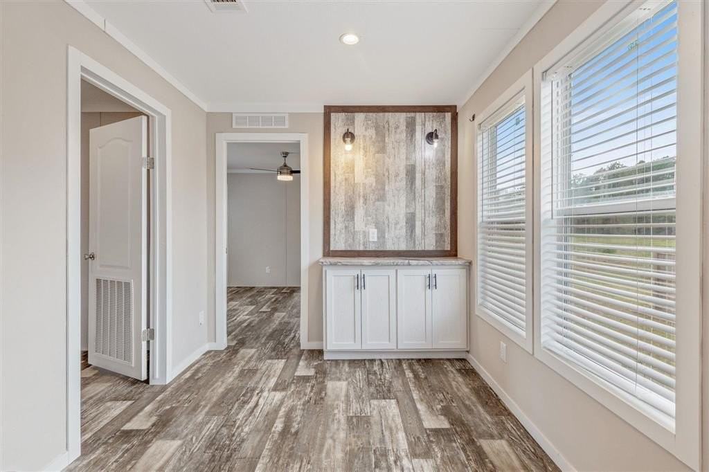 100 Emerie Ln - Photo 7 of 16