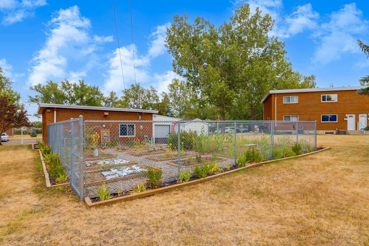 Parkland Townhomes - Photo 6 of 31