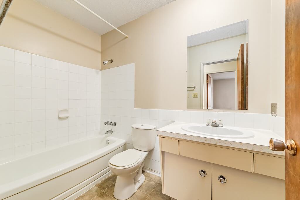 Mount Rose Apartments - Photo 5 of 24