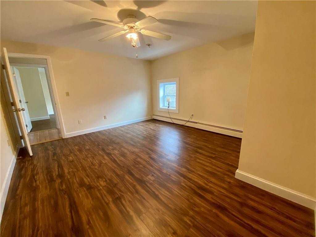 16 Clearview Ave Unit B #B - Photo 3 of 14