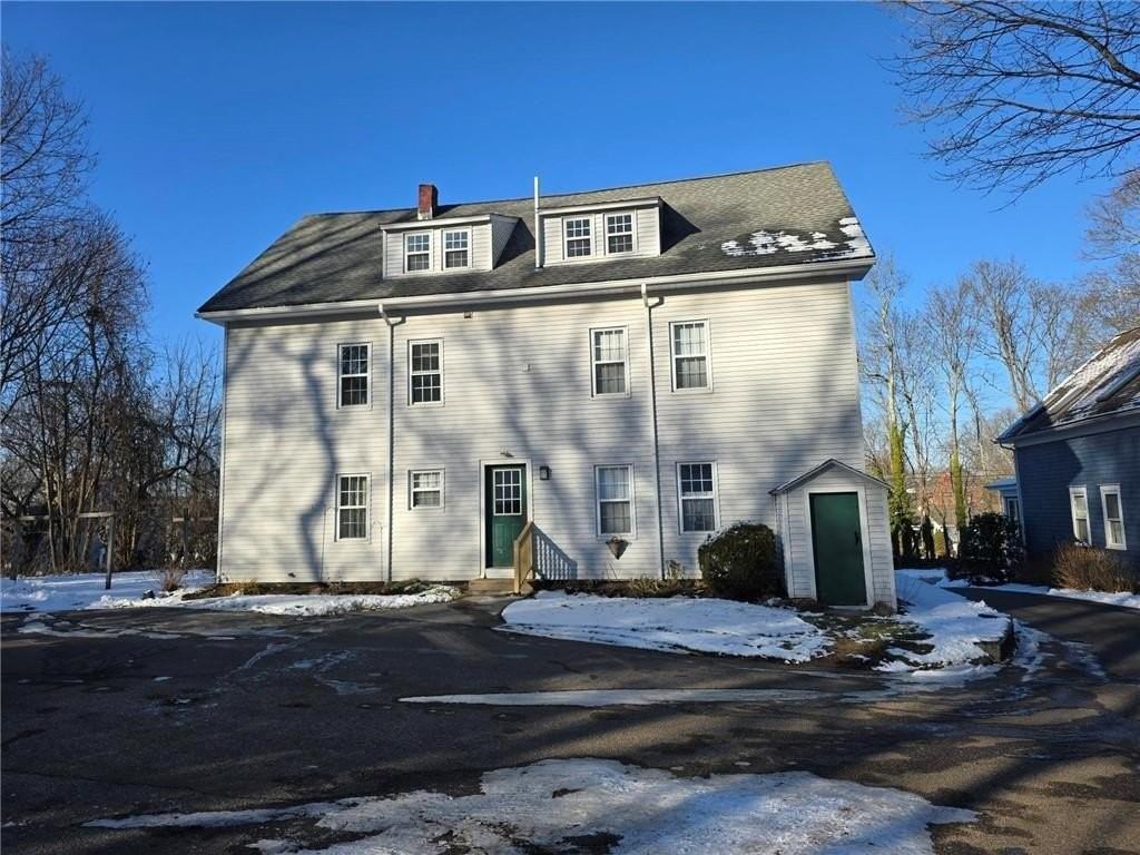 186 Beach St Apt 6 #6 - Photo 3 of 9