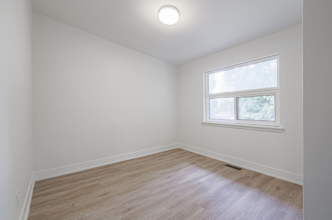 2029-2055 Victoria Park Ave. - Photo 6 of 14