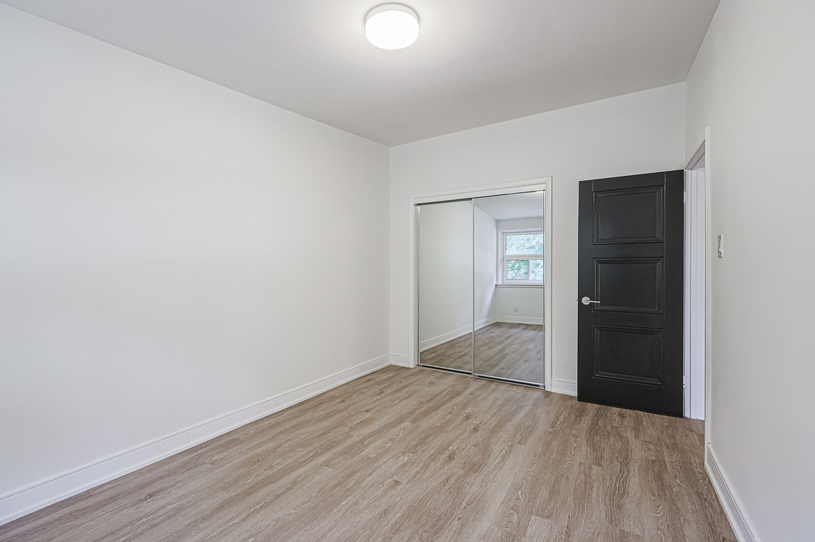 2029-2055 Victoria Park Ave. - Photo 7 of 14