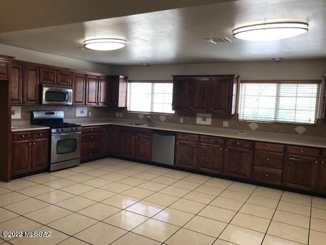 937 W Mariposa Hills Dr - Photo 2 of 15