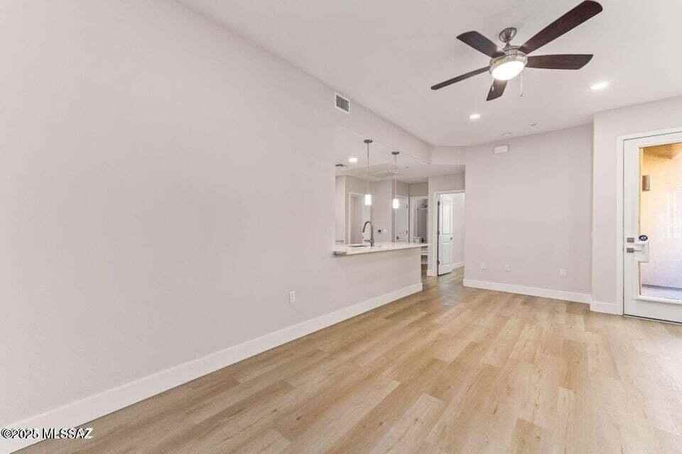 2040 E River Rd #105 - Photo 5 of 30