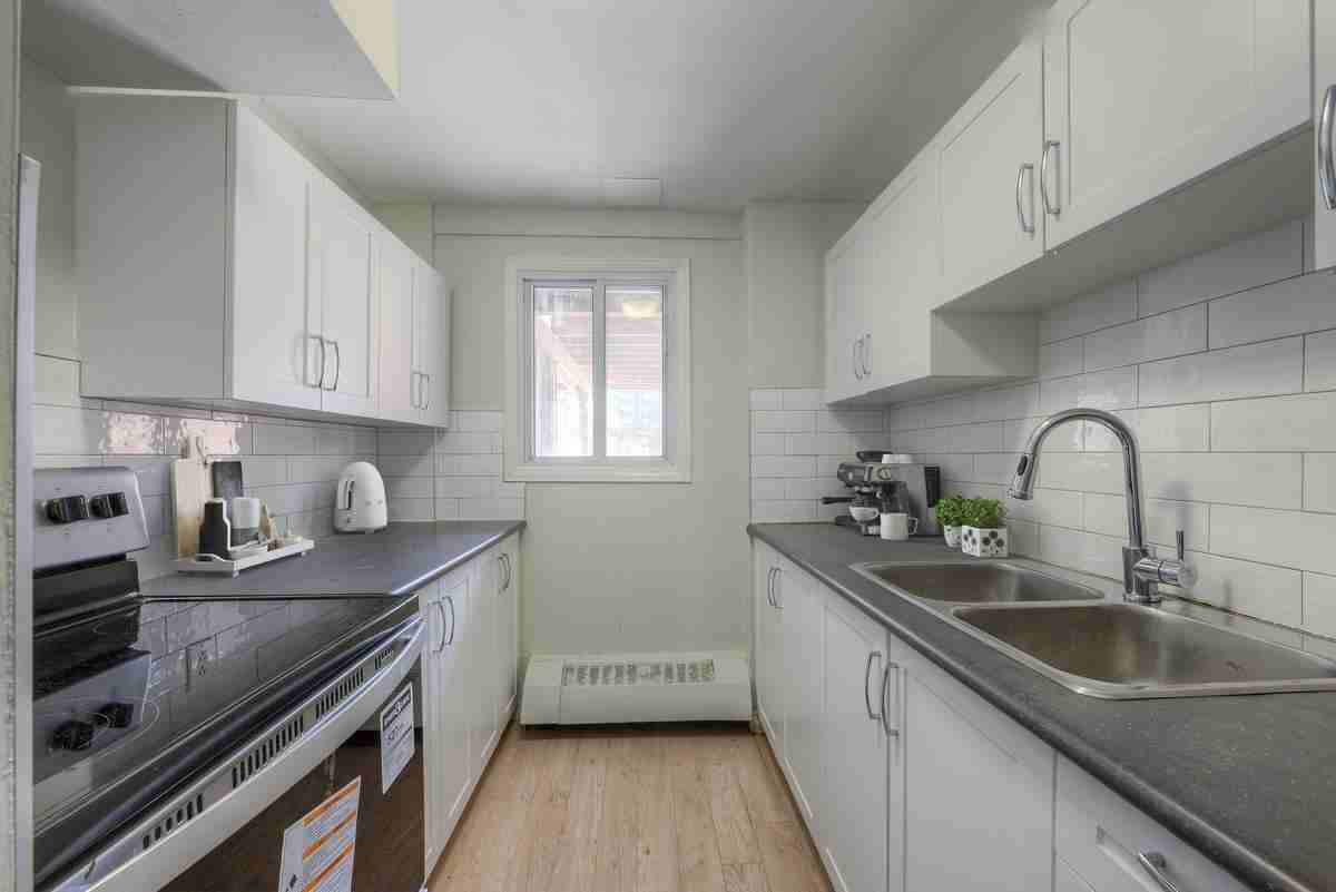 87-99 Silver Springs Boulevard - Photo 3 of 9