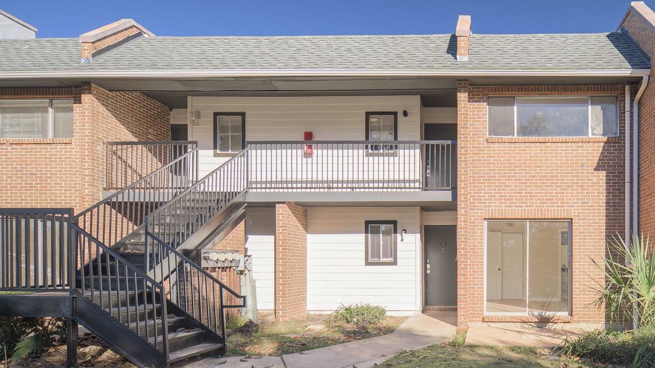 2731 S Blair Stone Rd Apt 19 #19 - Photo 4 of 18