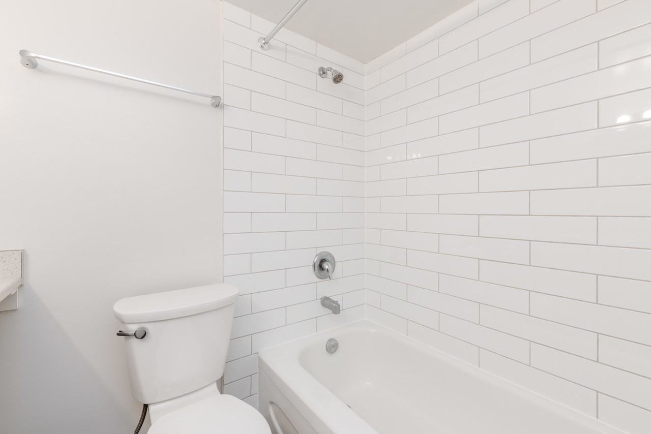 Wedgewood Terrace - Photo 7 of 50