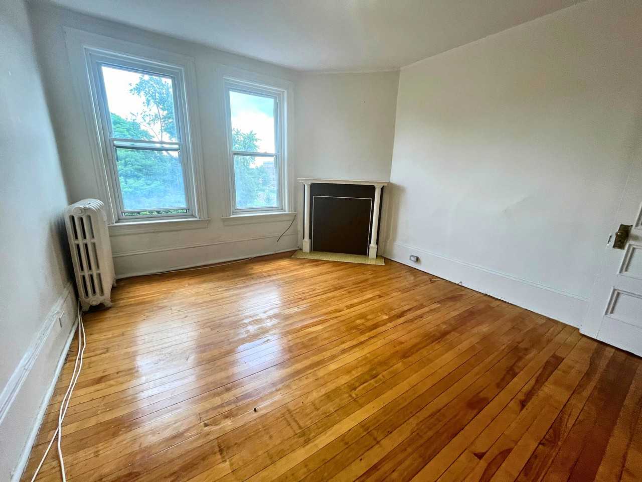 The Mackenzie Apartments - Photo 7 of 38