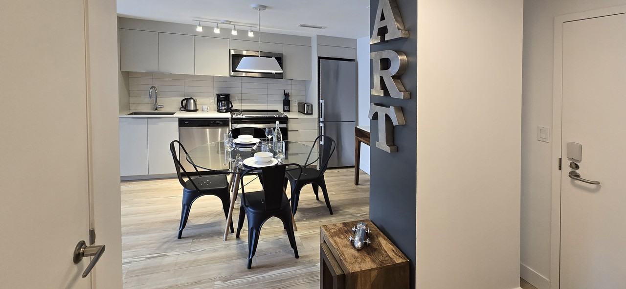 Humaniti - Photo 7 of 50