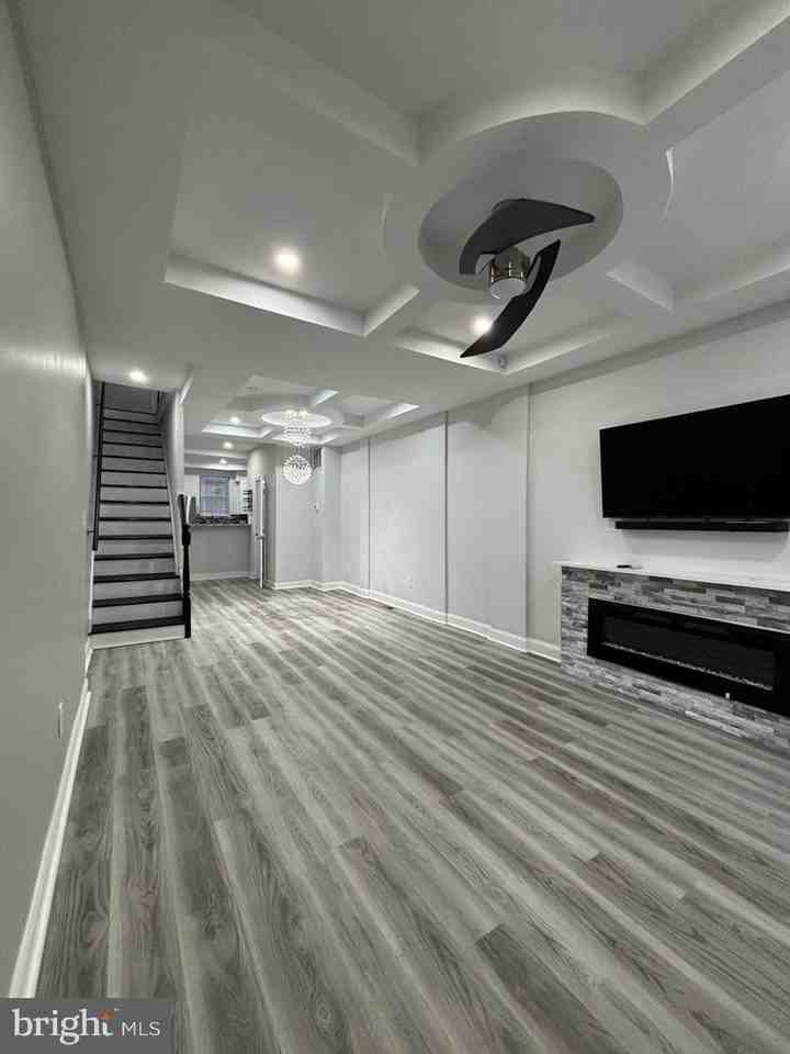 3026 E Monument St - Photo 4 of 15